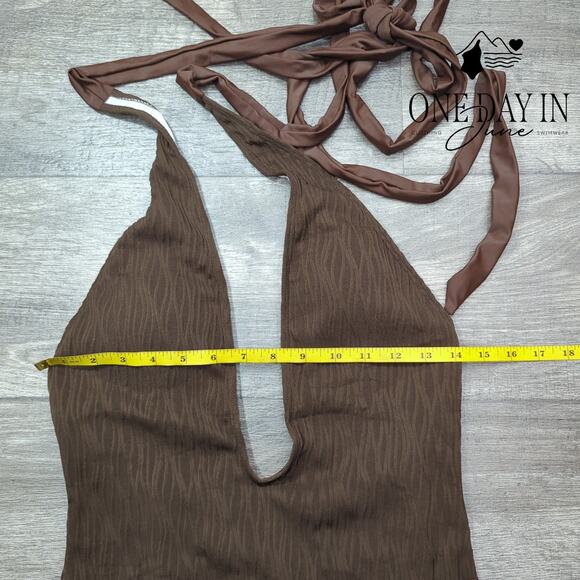 Zaful Deep V Tie Wrap One Piece Swimsuit Size M - Picture 4 of 6